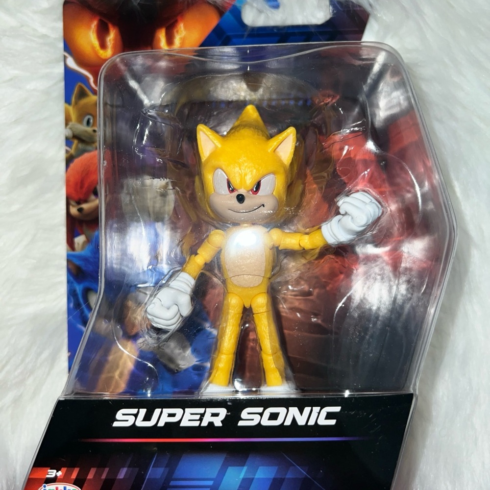 Super Sonic Action Figure - Yellow
